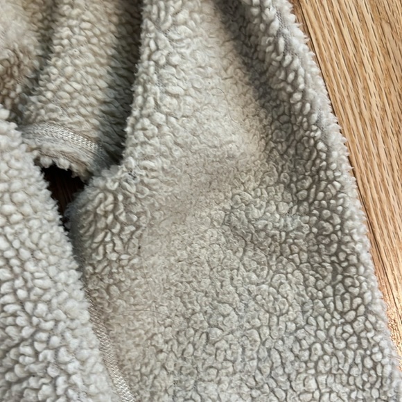 Patagonia Kids Retro-X Deep Pile Fleece Green/Off White Sz L(12) - Picture 8 of 11